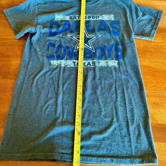 NFL Team Apparel Dallas Cowboys Football T-Shirt Est. 1960 Men’s Sz S Gray/Blue - Picture 6 of 6